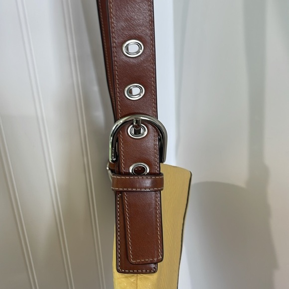 Coach Butter Yellow Legacy Crossbody Shoulder Saddle Bag - Picture 7 of 9